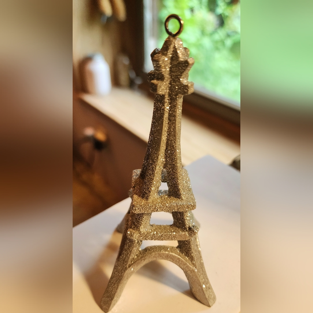 Silver glitter Eiffel tower ornament